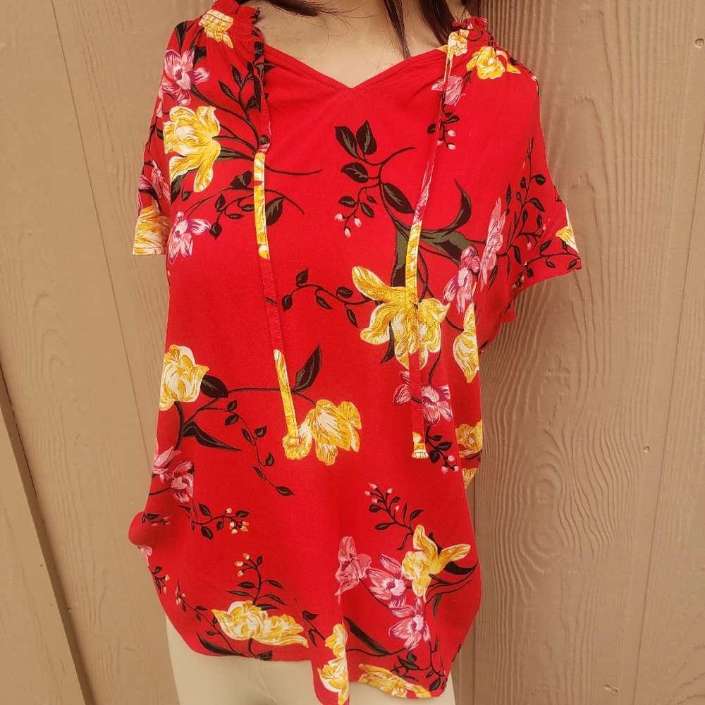 Red floral top